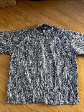 Business casual Hawaiian Cooke street patterned button down size large men’s